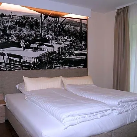 Hotel Restaurant Muckensee 3*