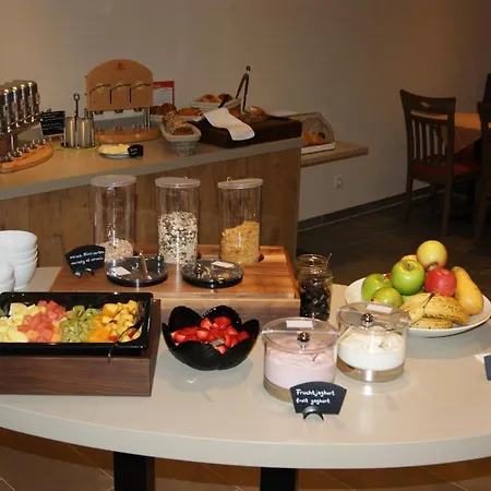 فندق Restaurant Muckensee لورخ